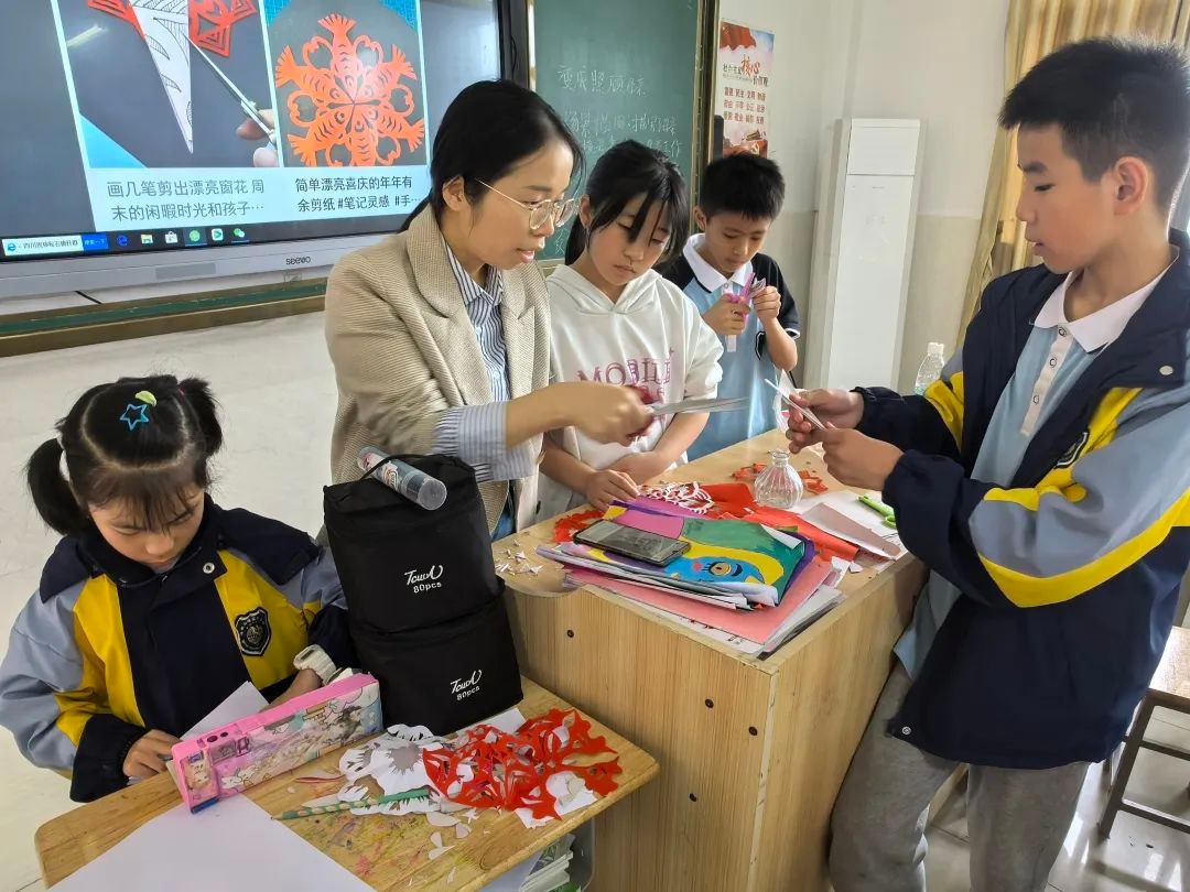 剪纸1.jpg